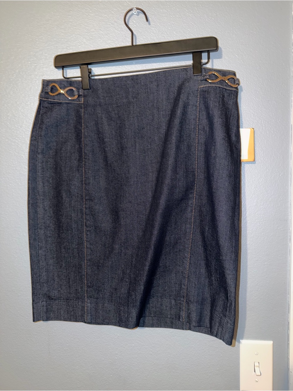 Ellen Tracy Dark Denim Pencil Skirt with Gold Loop Accents - Blue
